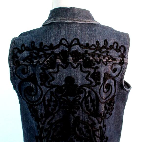 Chico's Women's Sleeveless Blue Jean Button Front Embroidered Jacket Size Lg. - Picture 6 of 10